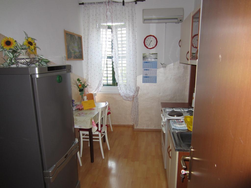 Apartment Retro III Koper Værelse billede